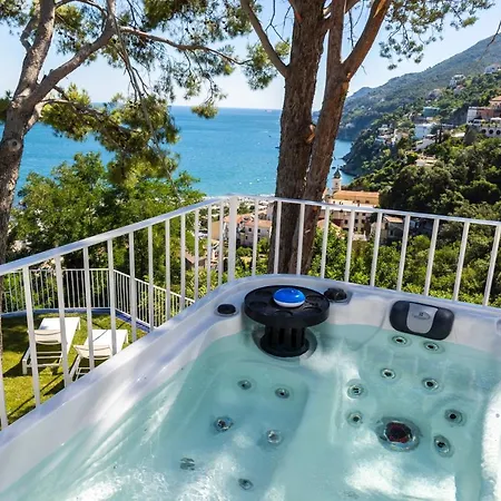 Decori Amalfi Coast - Free Parking