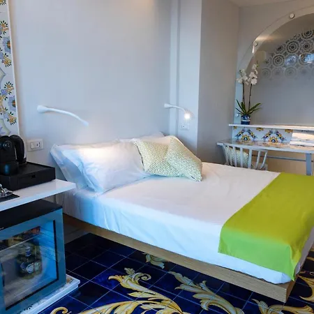 Decori Amalfi Coast Pensionat 4*