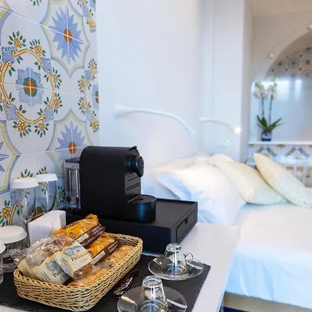 Guest house Decori Amalfi Coast - Free Parking Vietri sul Mare