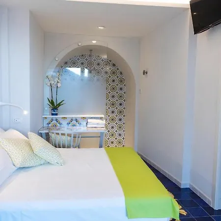 Guest house Decori Amalfi Coast - Free Parking Vietri sul Mare